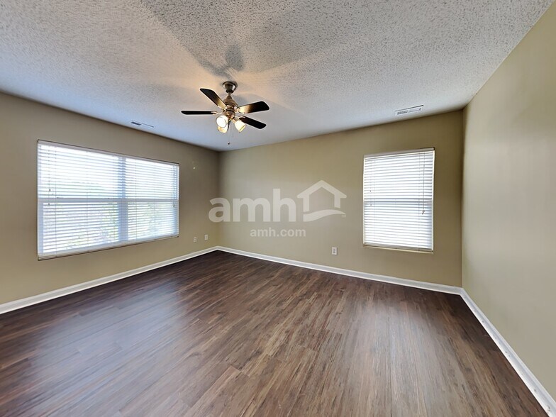 Building Photo - 3779 Marshlane Way