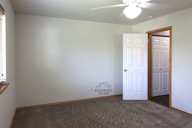Building Photo - 4108 S Waverly Pl