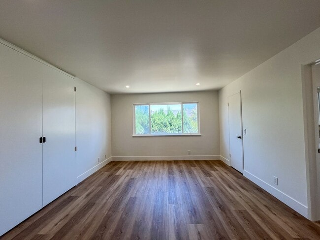 Building Photo - 5281 Tattershall Ave