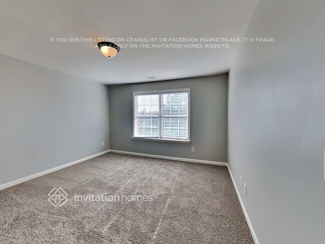 Building Photo - 1213 Loowit Falls Ct