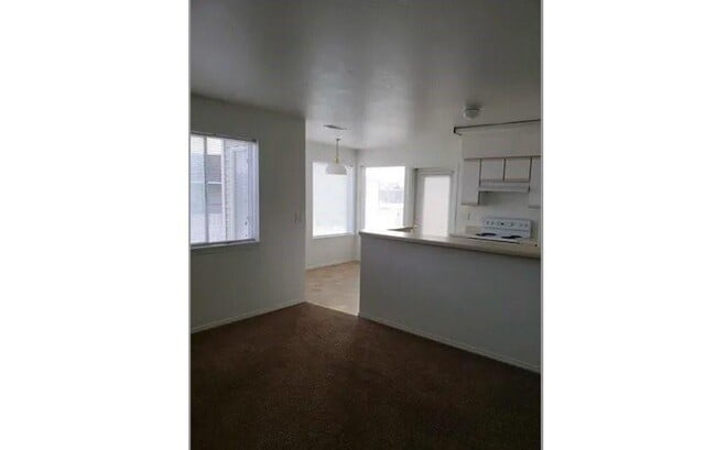 Building Photo - 3020 Lerwick Dr