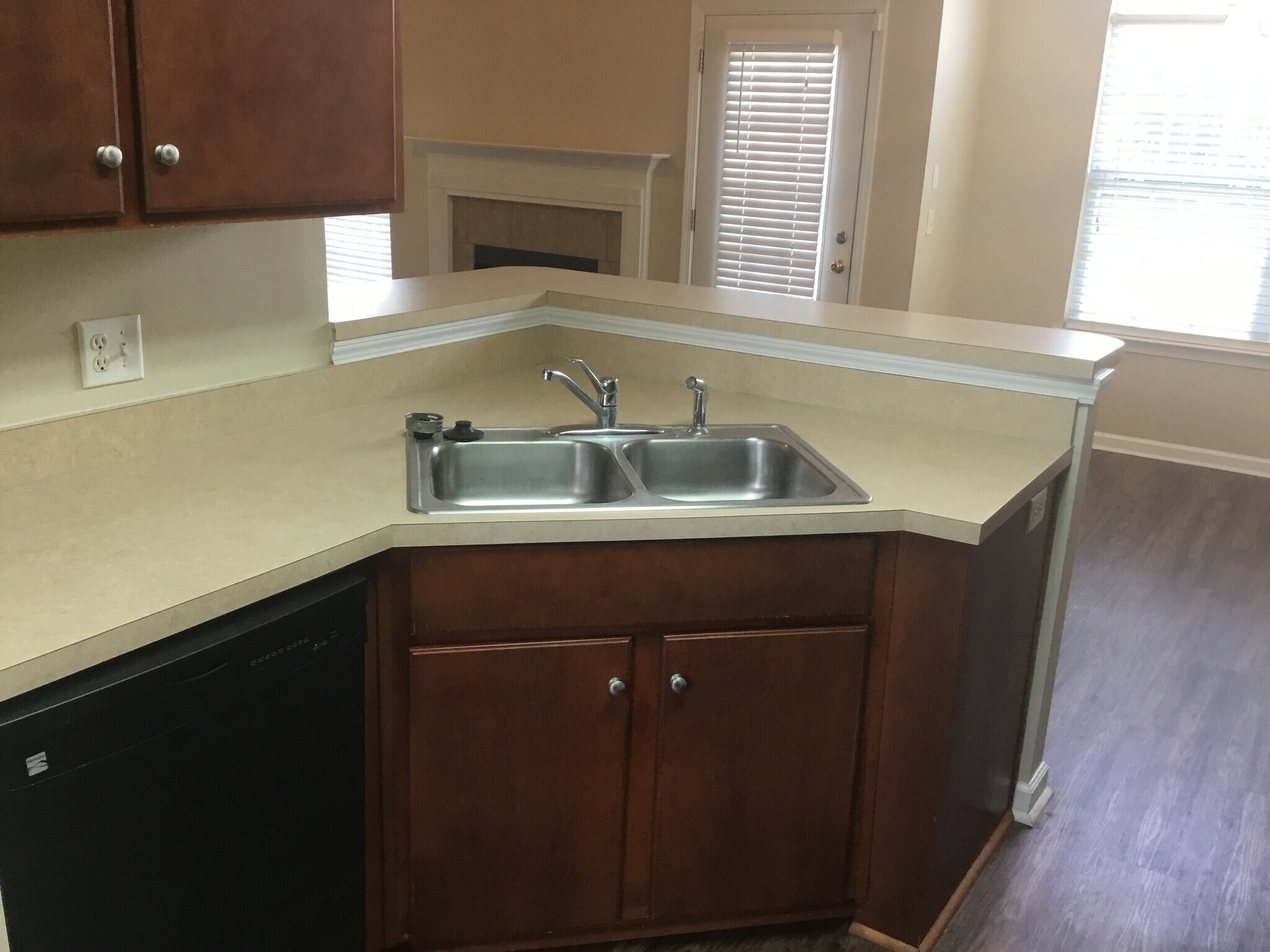 Building Photo - 55 Carlisle Ln