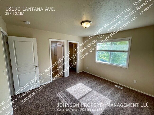 Building Photo - 18190 Lantana Ave