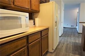 Building Photo - 6 Foxpointe Cir