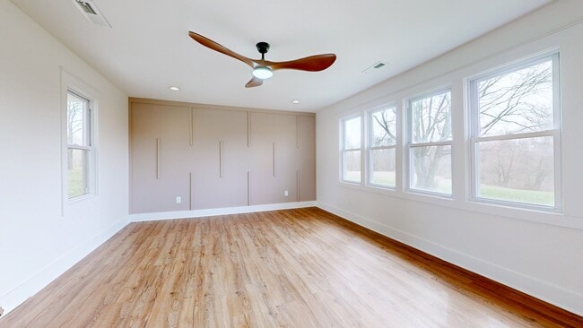 Building Photo - 6115 Zander Rd