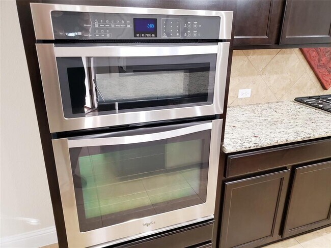 Building Photo - 8305 Turning Trail