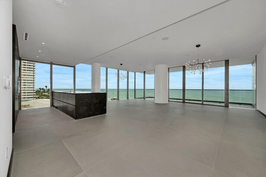 Building Photo - 2000 S Ocean Dr