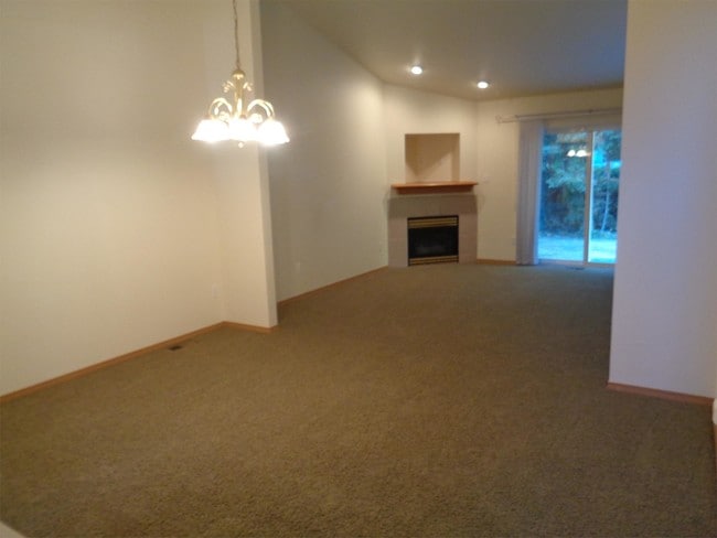 Building Photo - 7429 84th Ave Ct NW