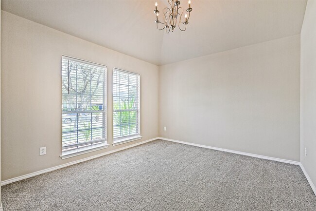 Building Photo - 3258 Gladewater Ln