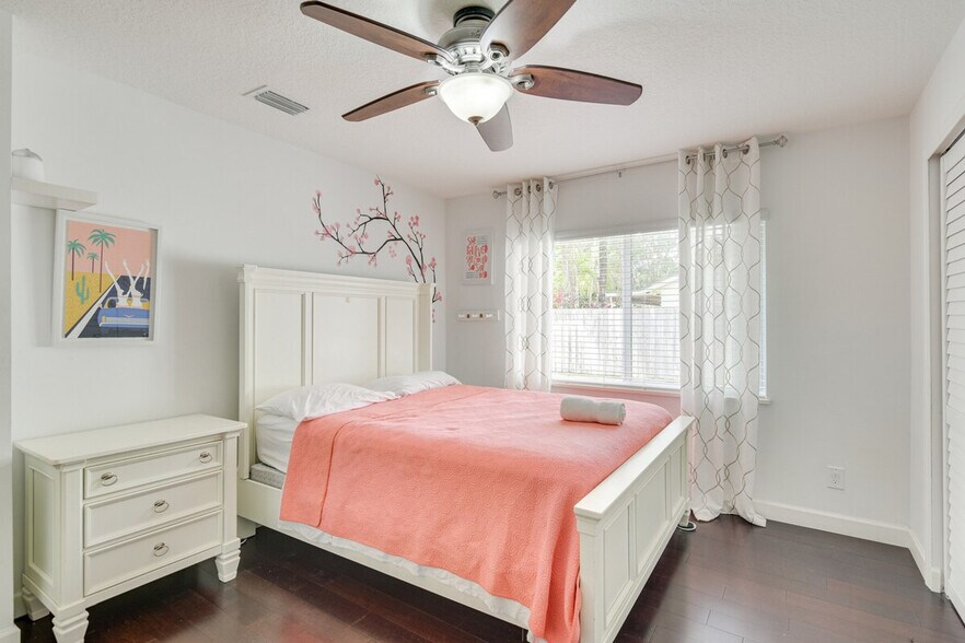 Building Photo - 15300 SW 164th St