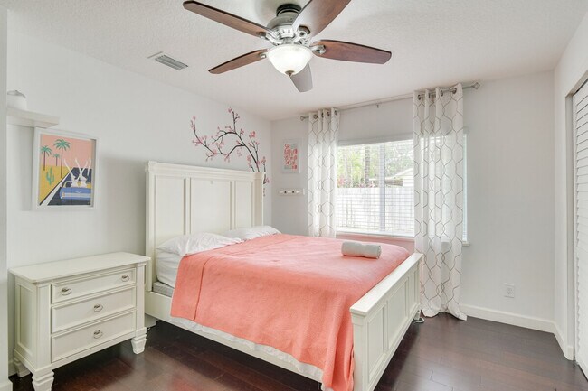 Building Photo - 15300 SW 164th St