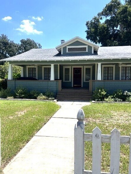 Building Photo - 109 Hill Ave