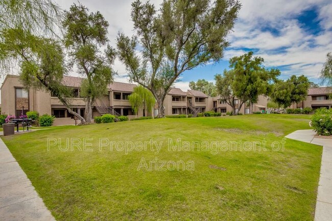 Building Photo - 5995 N 78th St