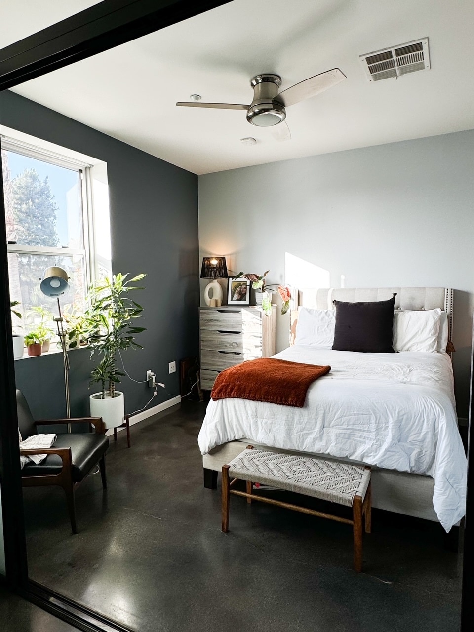 Last tenant furnished - 435 W Center Street Promenade