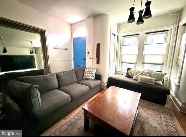 Building Photo - 768 Harvard St NW