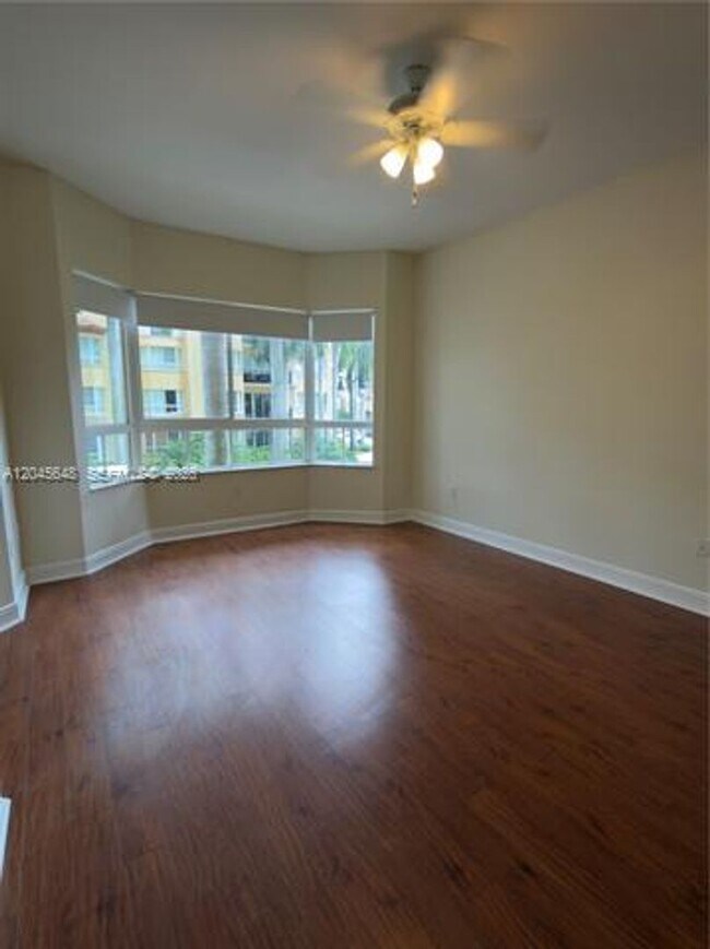 Building Photo - 16100 Emerald Estates Dr