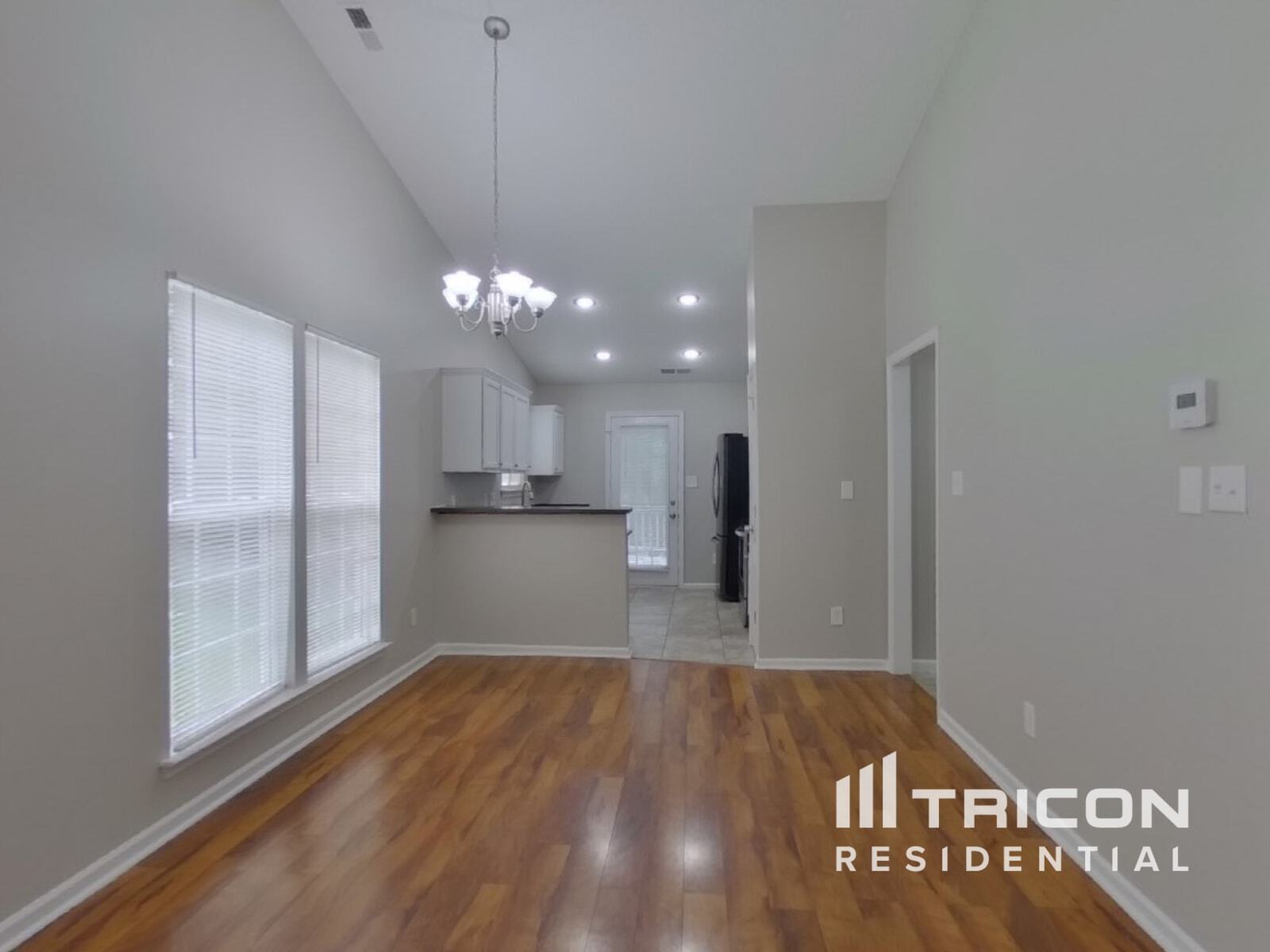 Building Photo - 3027 Salmon River Dr