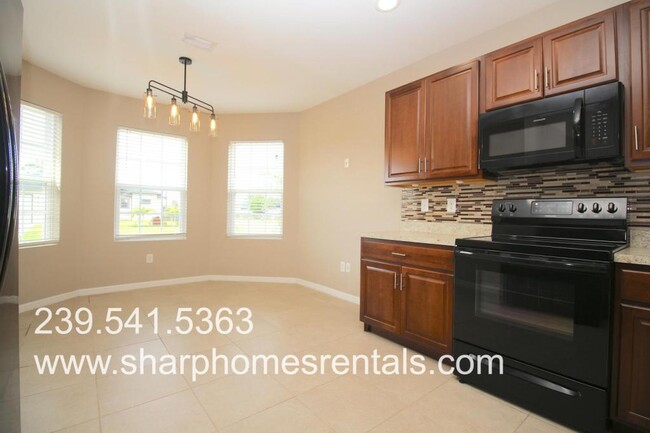 Building Photo - 709 SW 25th Ln