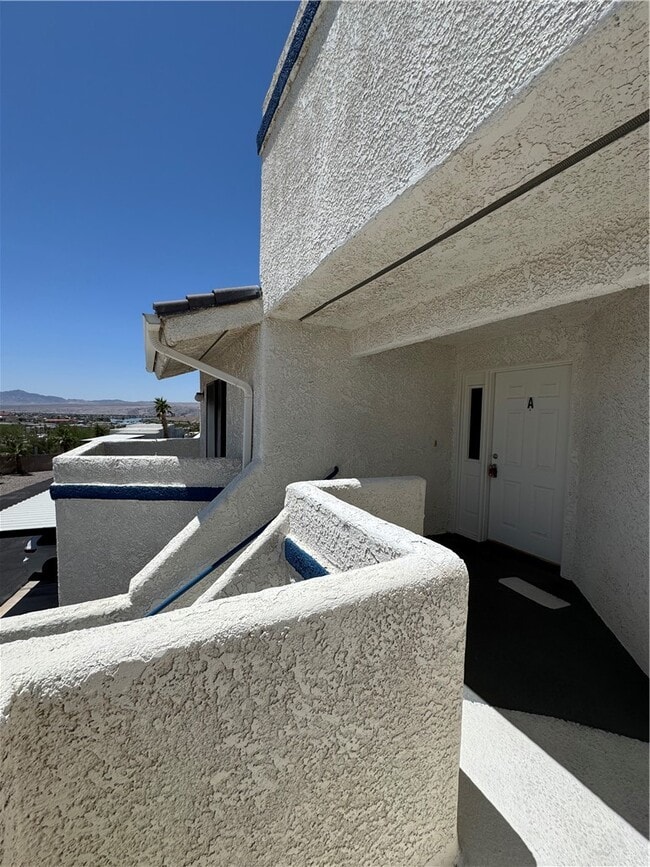 Building Photo - 2022 Merrill Ln