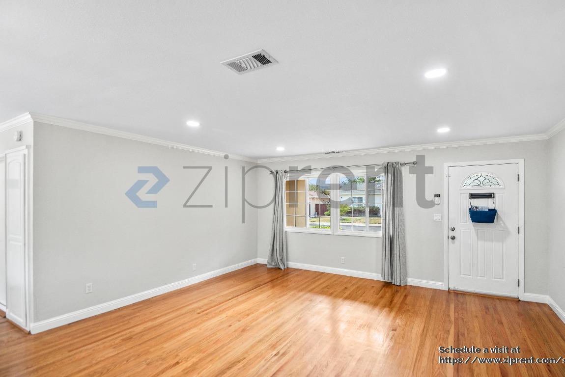 Building Photo - 8367 Cavalier Ln