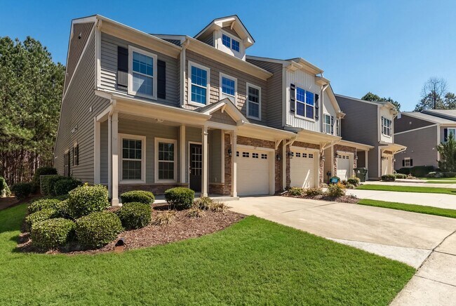 Building Photo - **APPLICATIONS PENDING** Available Now! Gorgeous, Well Upgraded 3 Bed / 2.5 Bath w/ First Floor P...