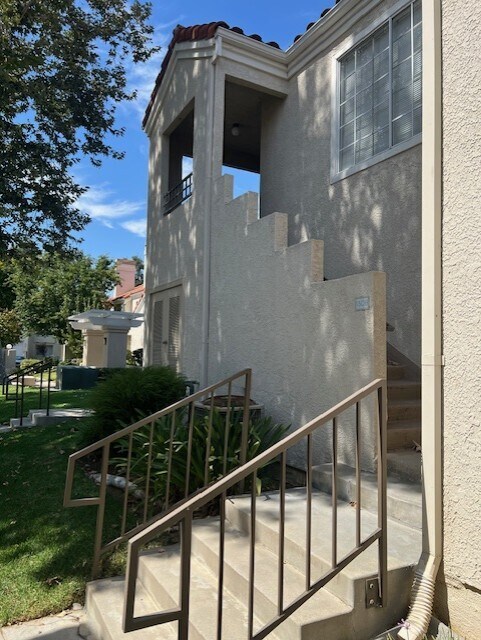 Building Photo - 4240 Lost Hills Rd