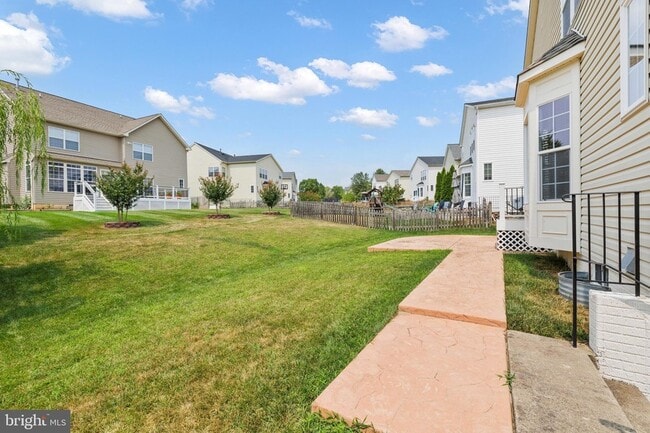 Building Photo - 9036 Woodpecker Ct