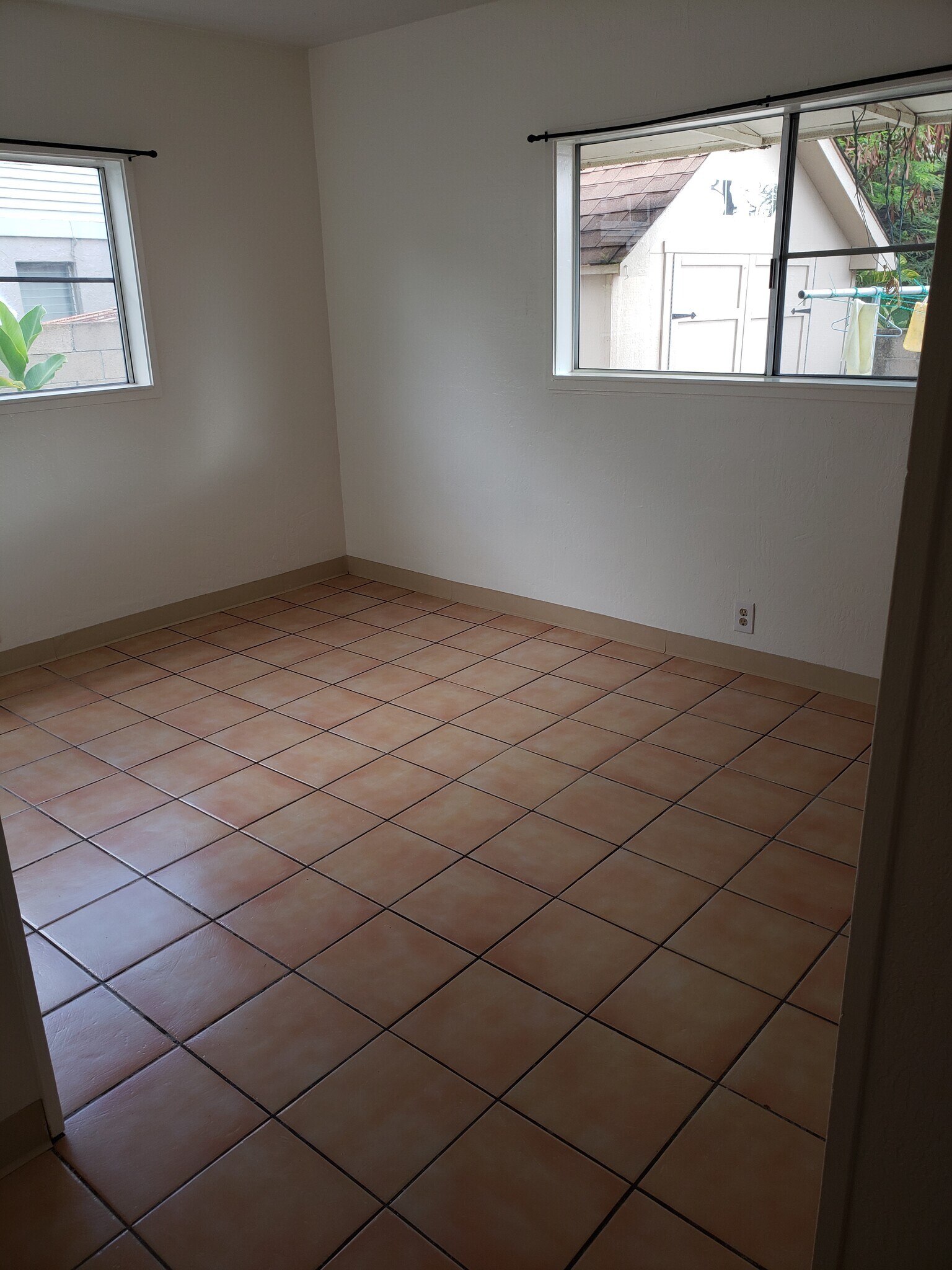Bedroom - 1915 Ulana St