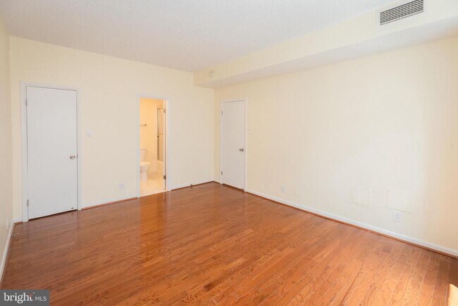 Building Photo - 1140 23rd St NW