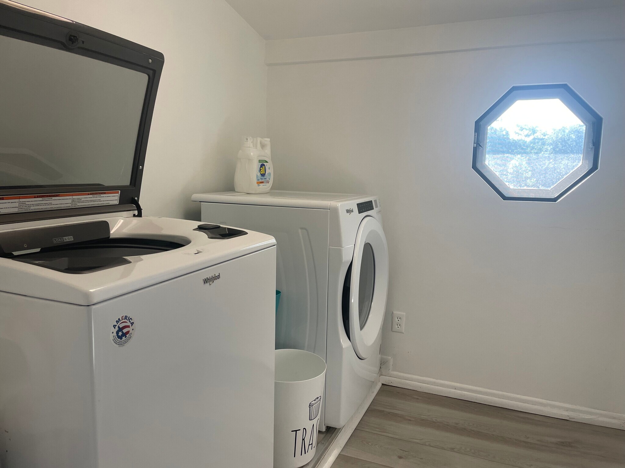 Laundry - 13211 S Egypt Shores Dr