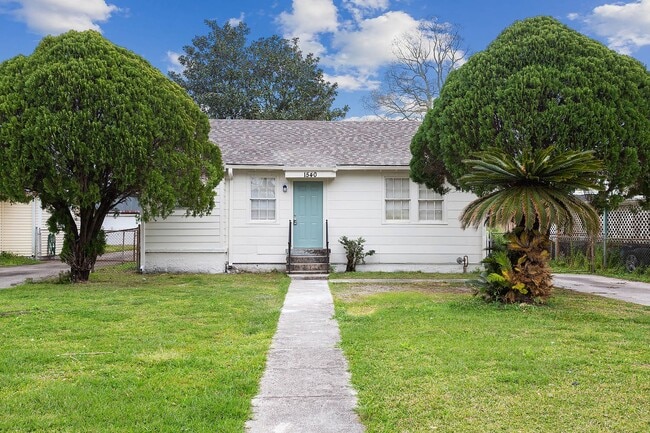 Primary Photo - Cozy 3-Bedroom Home in Algiers – Comfort &...