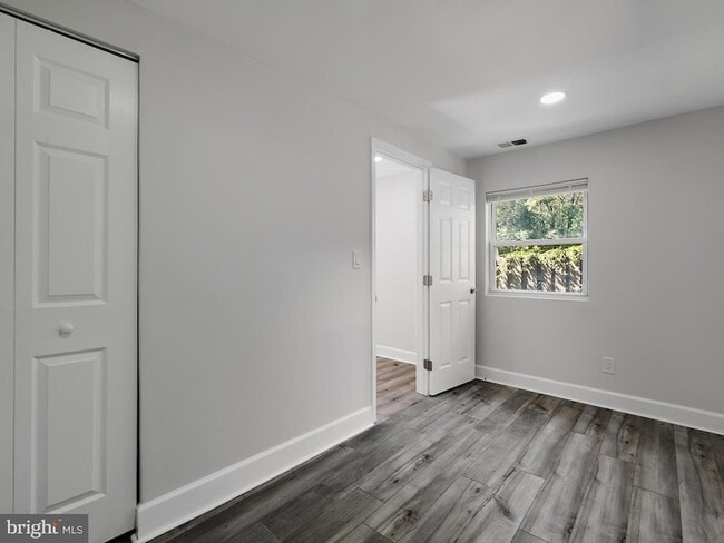 Building Photo - 4502 Elmwood Rd