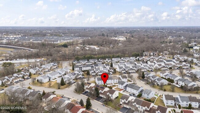 Building Photo - 10 Kinglet Ave