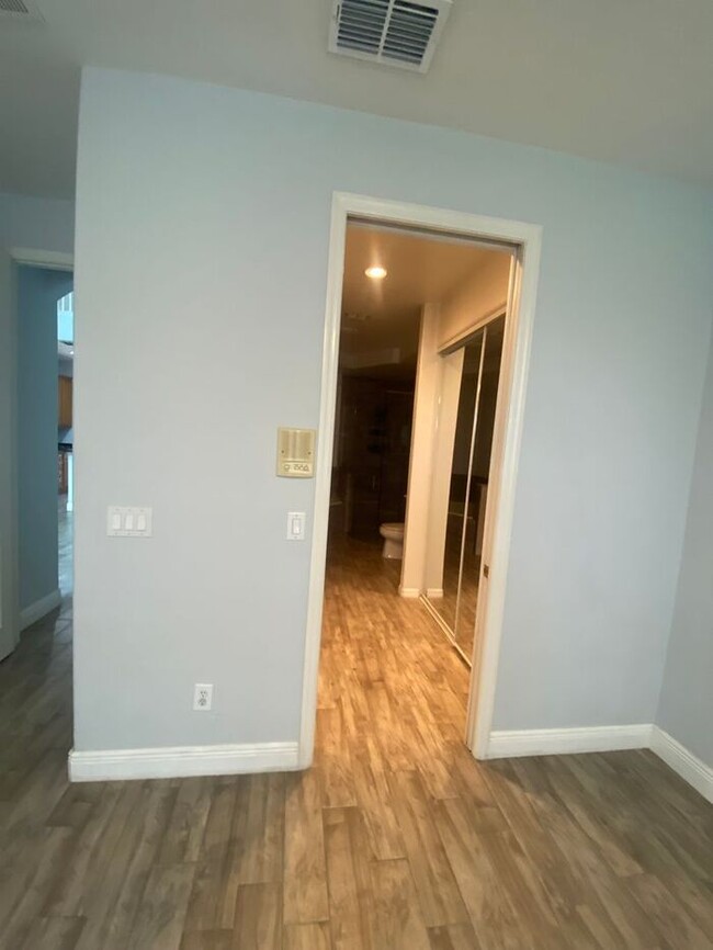 Building Photo - 3bed/2.5bath Townhome for Rent in Beautifu...