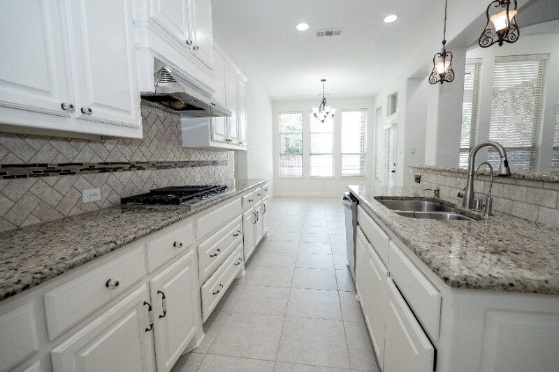 Building Photo - 13966 Clusterberry Dr