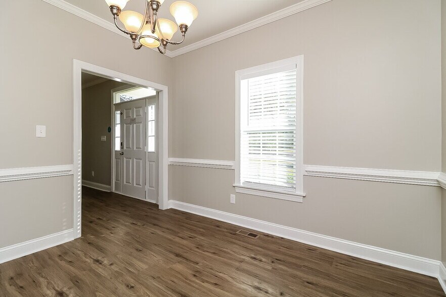 Building Photo - 14 Olde Charles Towne Ct