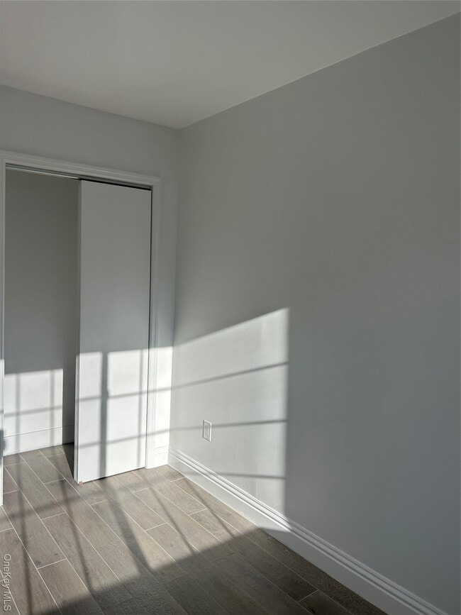 Building Photo - 55-12-55102 102nd St