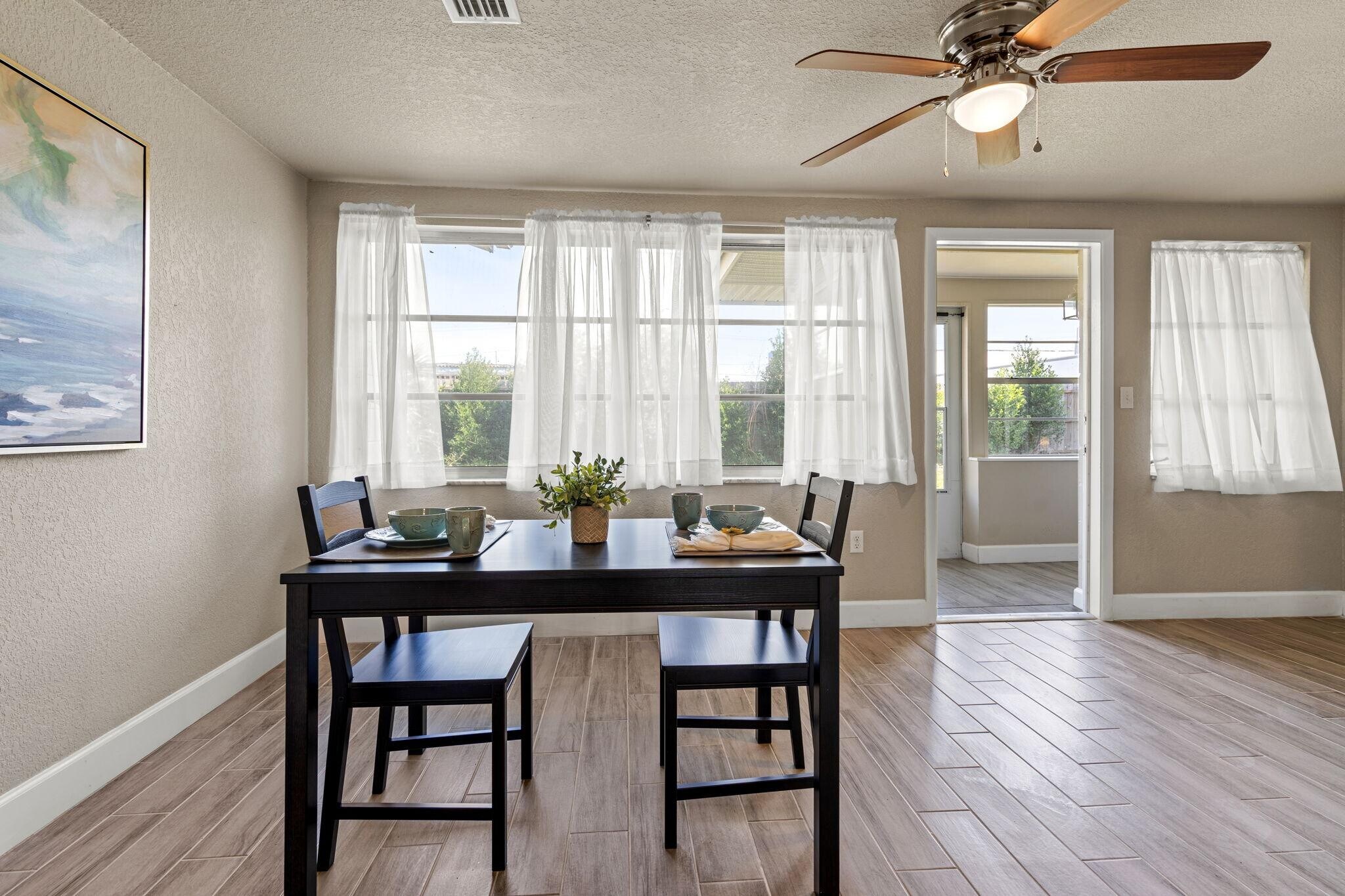 Building Photo - 10907 N 29th St