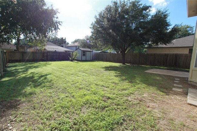 Building Photo - 3309 Kissman Dr