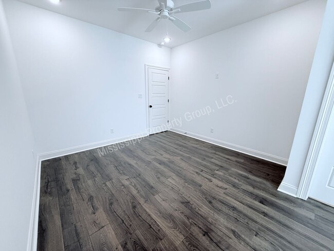 Building Photo - 4BR/4.5BA For Rent