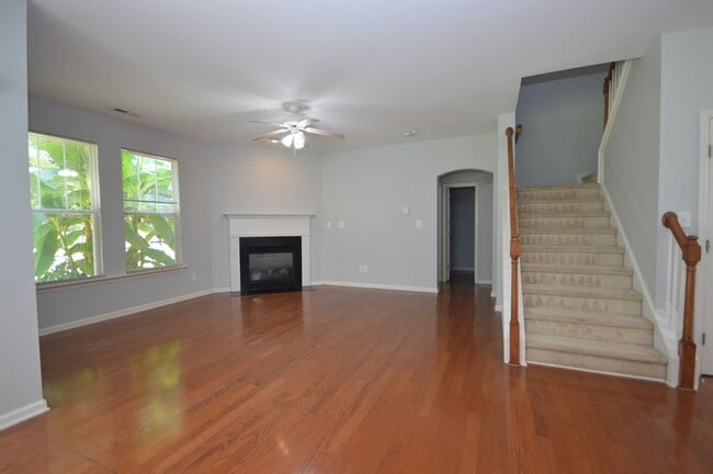 Building Photo - 1507 Hinchliff Ct