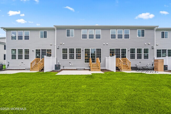 Building Photo - 4061 Heron Dr