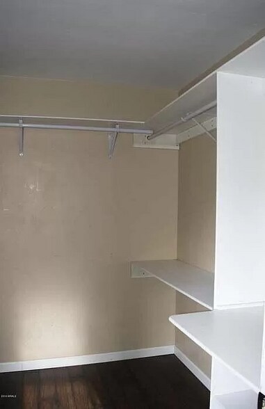 Building Photo - 1634 E 12th St