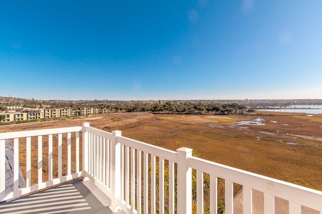 Building Photo - 4015 Crown Point Dr