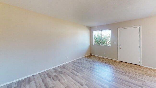 Building Photo - 960 S Mara Dr
