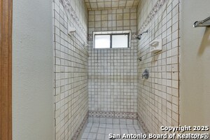 Building Photo - 1518 Vista Del Monte