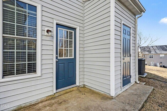 Building Photo - 221 Payton Dr