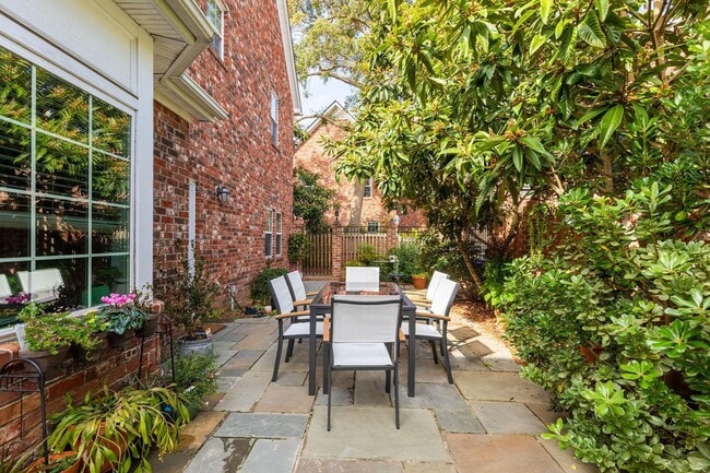 Building Photo - Gorgeous three bedroom single family home in Mount Pleasant