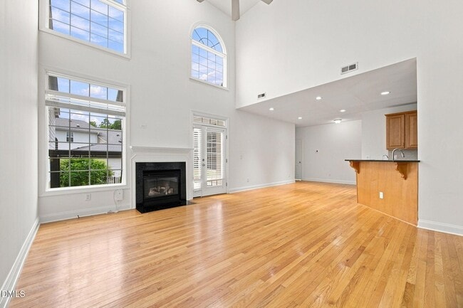 Building Photo - 401 Waverly Hills Dr