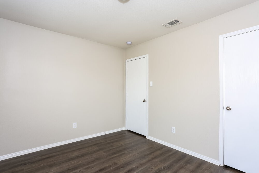 Building Photo - 2040 Shawnee Trail